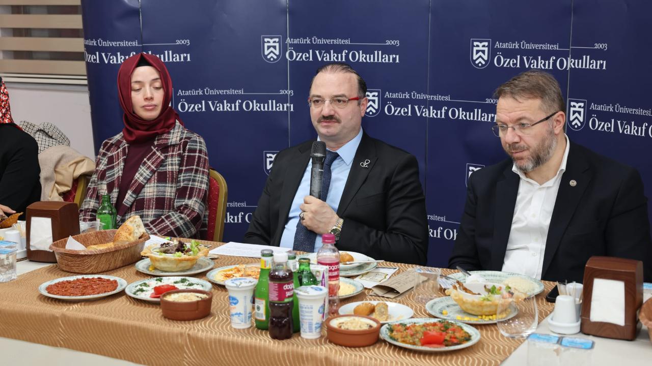 Atatürk Üniversitesi Özel Vakıf Okulları Ailesi İftar Sofrasında Buluştu