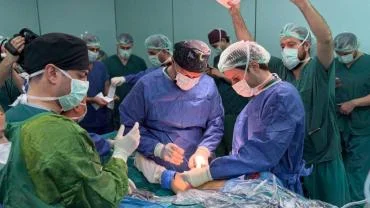 Türkiye’de menisküs cerrahisinde bir ilk: Öncü sempozyuma DEÜ ev sahipliği yaptı