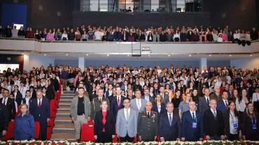 İzmir’de TÜBİTAK 2204-B Bölge Ödülleri Sahiplerini Buldu