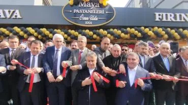 Maya Pastaneleri, Ömer Usta yönetiminde hizmete açıldı