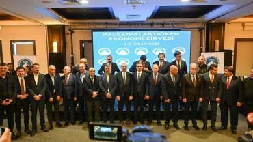 PALEZ’te Kadro Etkisi: Zirvenin En Çok Konuşulan Detayı