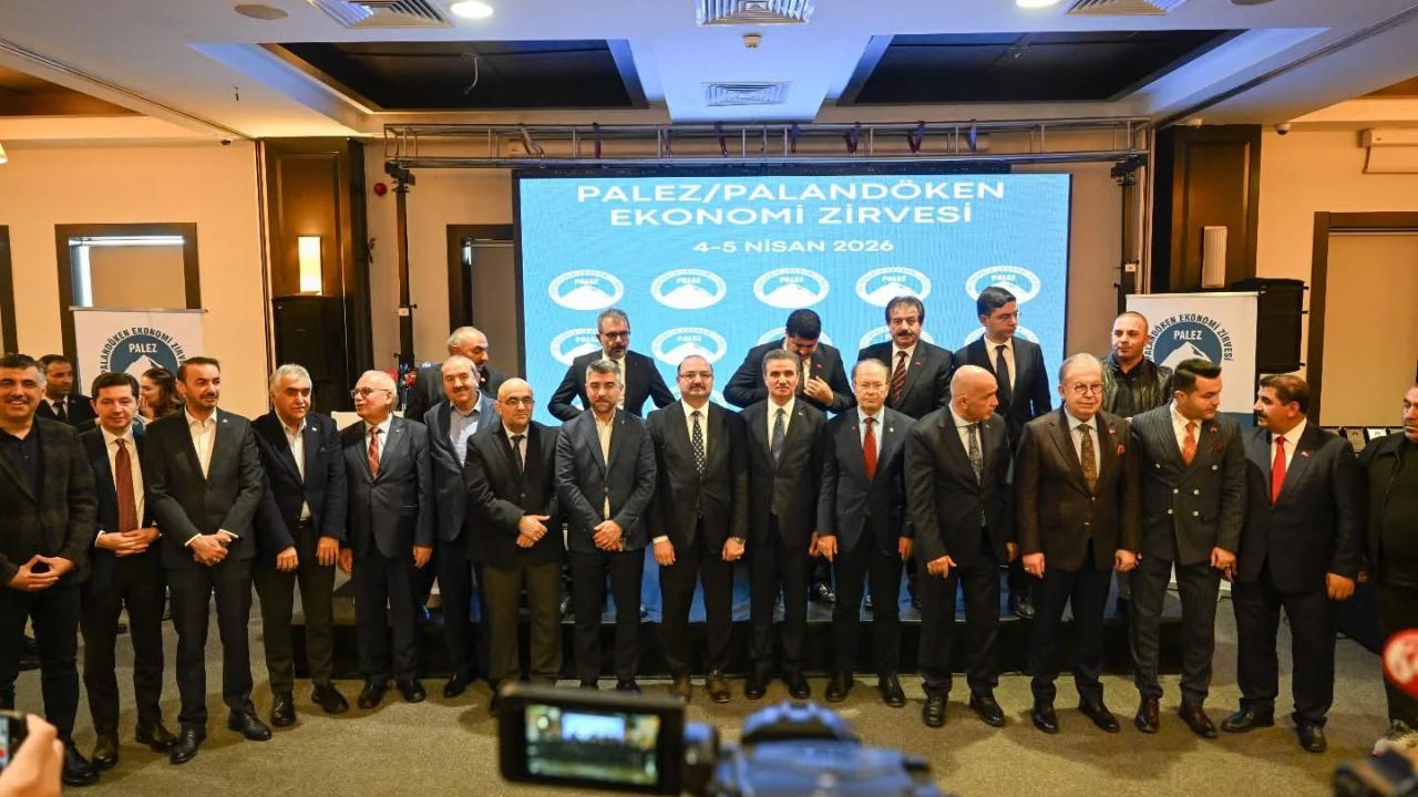 PALEZ’te Kadro Etkisi: Zirvenin En Çok Konuşulan Detayı