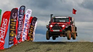 Trabzon Offroad Yarışı'nda Alver ve Oğuz Zirvede